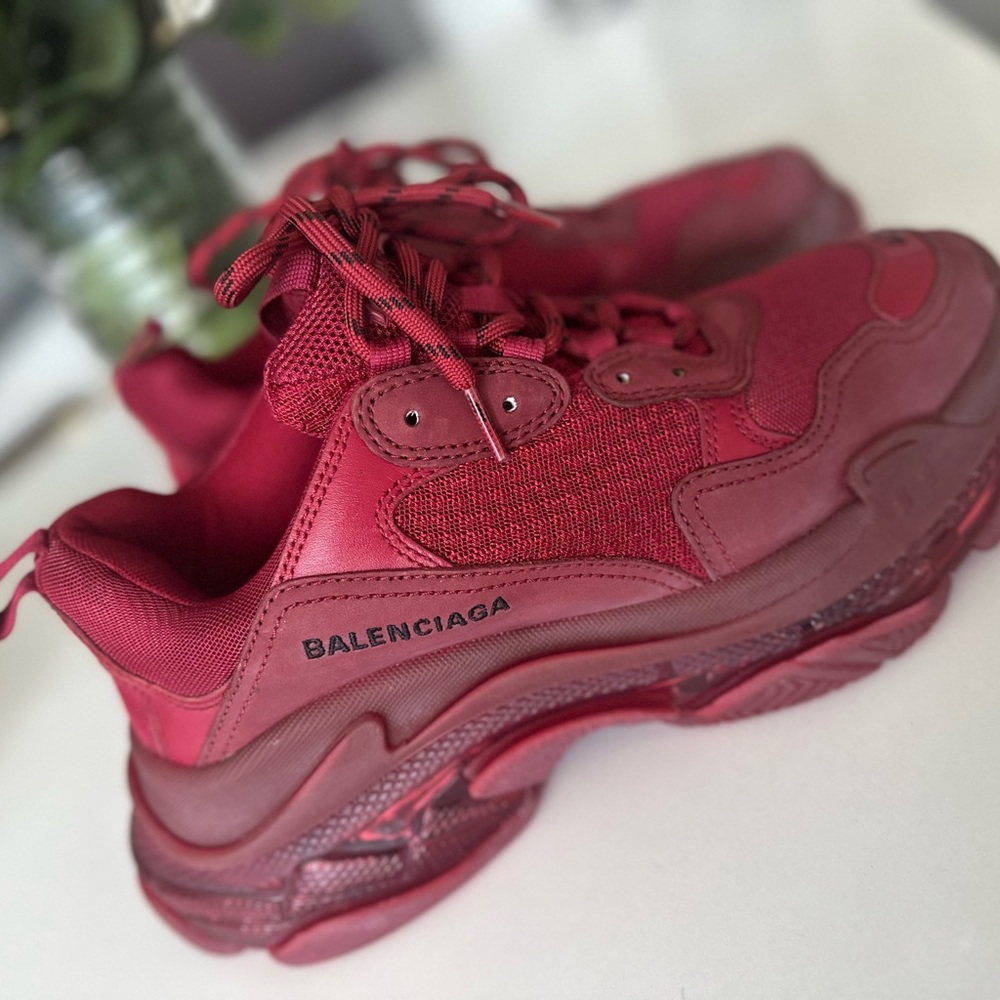 Balenciaga a man’s size 42